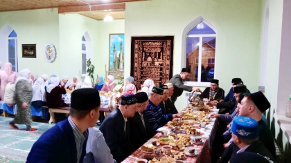 В МЕЧЕТИ СЕЛА КОМСОМОЛЬСКОЕ ПРОШЁЛ ИФТАР МАДЖЛИС