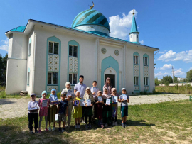 В СОБОРНОЙ МЕЧЕТИ ШУМЕРЛИ ПРОШЕЛ ПРАЗДНИК-ВЫПУСКНОЙ