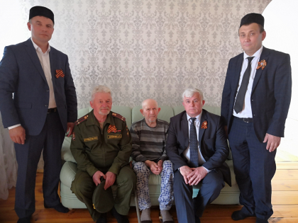 Поздравили ветерана войны на дому