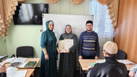 ПРЕПОДАВАТЕЛЯ МЕДРЕСЕ "ГУЛИСТАН" ПОЗДРАВИЛИ С ЮБИЛЕЕМ