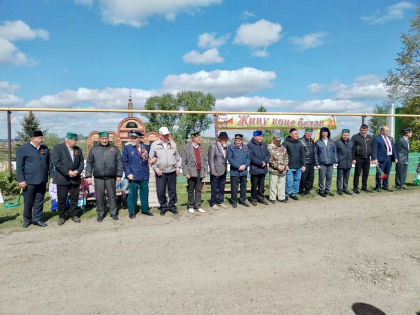 КАЗЫЙ ДУМ ЧР, ПОЛКОВНИК ЗАПАСА СЕИДЗАДА ХАЗРАТ ГИМАЕВ ПРИНЯЛ УЧАСТИЕ НА МЕРОПРИЯТИИ В ЧЕСТЬ ДНЯ ПОБЕДЫ В ВЕЛИКОЙ ОТЕЧЕСТВЕННОЙ ВОЙНЕ В ДЕРЕВНЕ ЧИЧКАНЫ