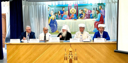 Глава ДСМР выступил на круглом столе в Ташкенте