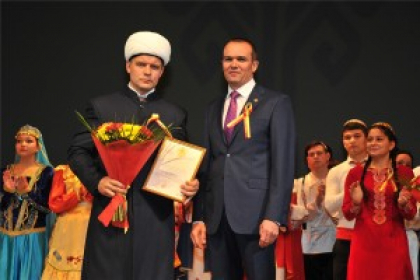 Глава Республики Чувашия объявил благодарность председателю ДУМ ЧР Мансуру Хайбуллову