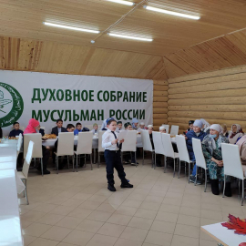 Шакирды медресе "Гулистан" рассказали стихи и сочинения про маму