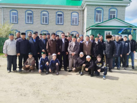 Илдар хазрат Чячаков провел пятничное богослужение в селе Татарские Сугуты.