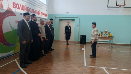 Стартовал турнир по волейболу среди молодежных команд татарских сел республики на приз национально-культурного объединения татар Чувашии, посвященный 80-летию Великой Победы.
