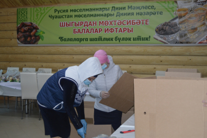 Муфтият Чувашии организовал раздачу продуктовых наборов