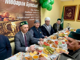 В ШУМЕРЛИНСКОЙ МЕЧЕТИ ПРОШЁЛ ОБЩЕГОРОДСКОЙ ИФТАР С УЧАСТИЕМ ГЛАВЫ АДМИНИСТРАЦИИ ГОРОДА