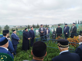 В селе Чичканы почтили память главного казыя Чувашии: на могиле Саидзада хазрата Гимаева установлен памятник